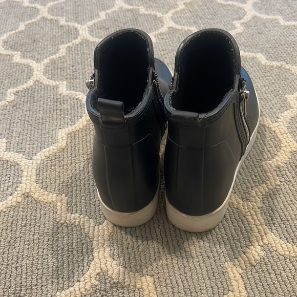 Steve Madden Size 7 Bootie - Picture 3 of 4